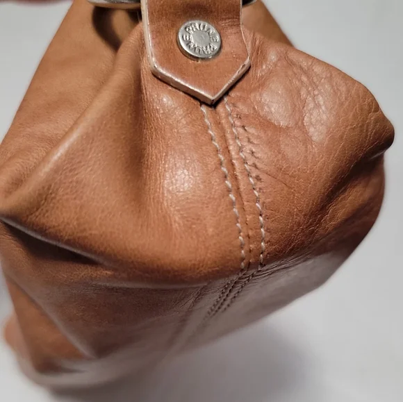 PRÜNE Leather Shoulder Bag - Picture 7 of 11
